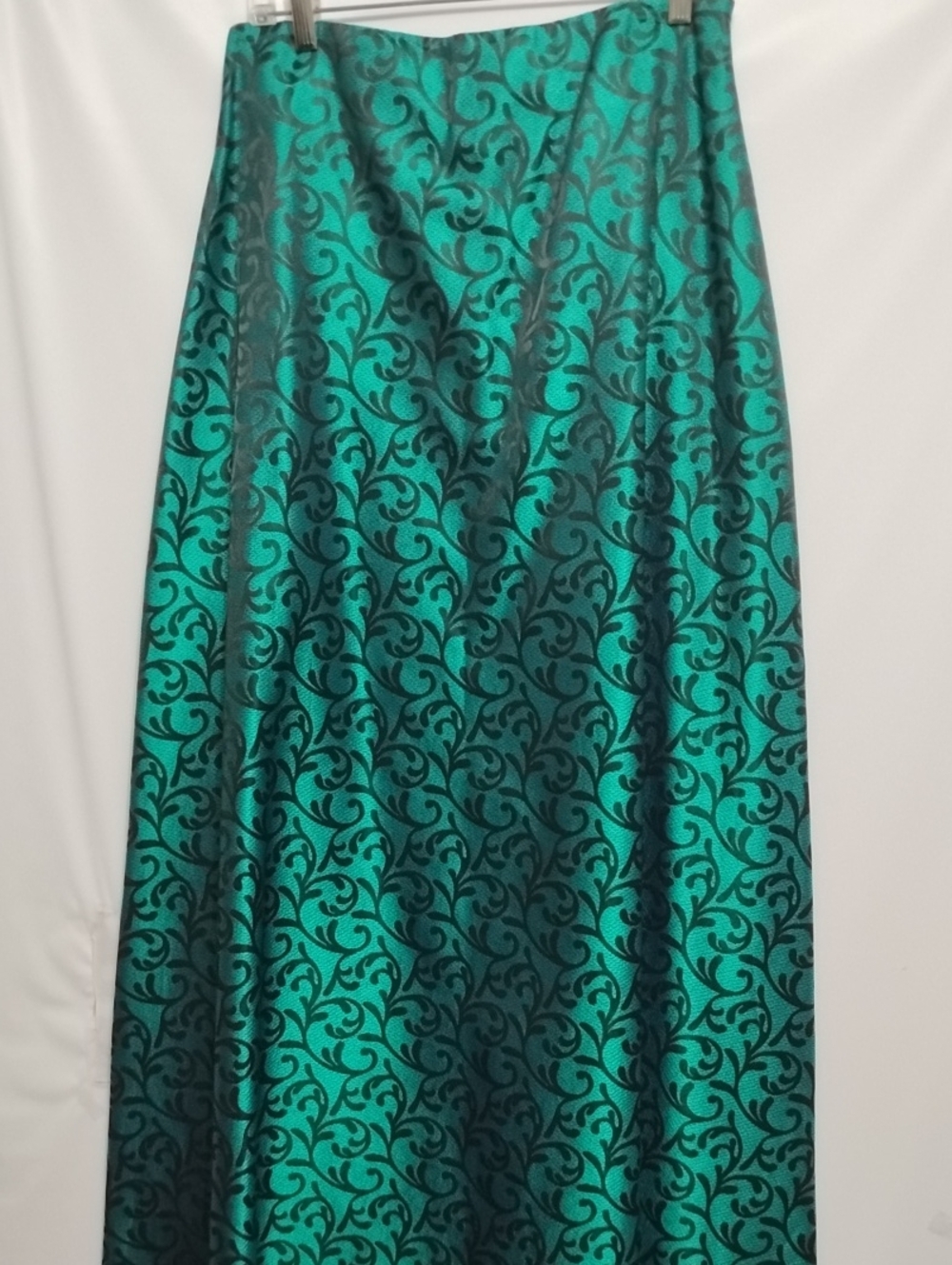 PECK & PECK Elegant Emerald & Black Scroll Filigree Evening Holiday Maxi Skirt